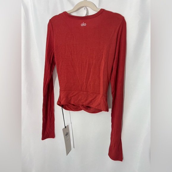 NWT Women’s ALO Rosewood* Cover Long Sleeve Top - Picture 2 of 5